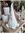 NEW * weißer großer Wichtel von Majas Cottage - Keramik