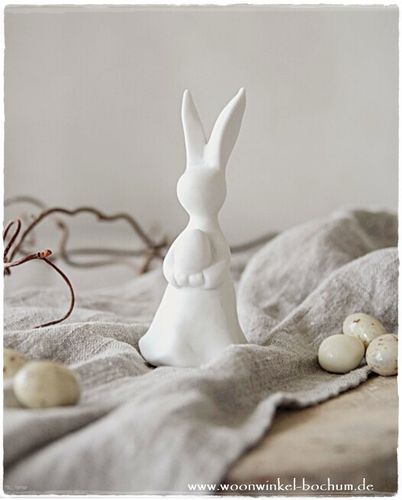PRE ORDER * kleinerer weißer Hase von Majas Cottage - Keramik 16 cm