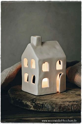 Majas Cottage *-Teelicht - Keramikhaus - in finish weiß - matt